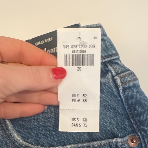 Abercrombie high rise denim shorts “the 4” mom short” size 26 curve love - Picture 8 of 9